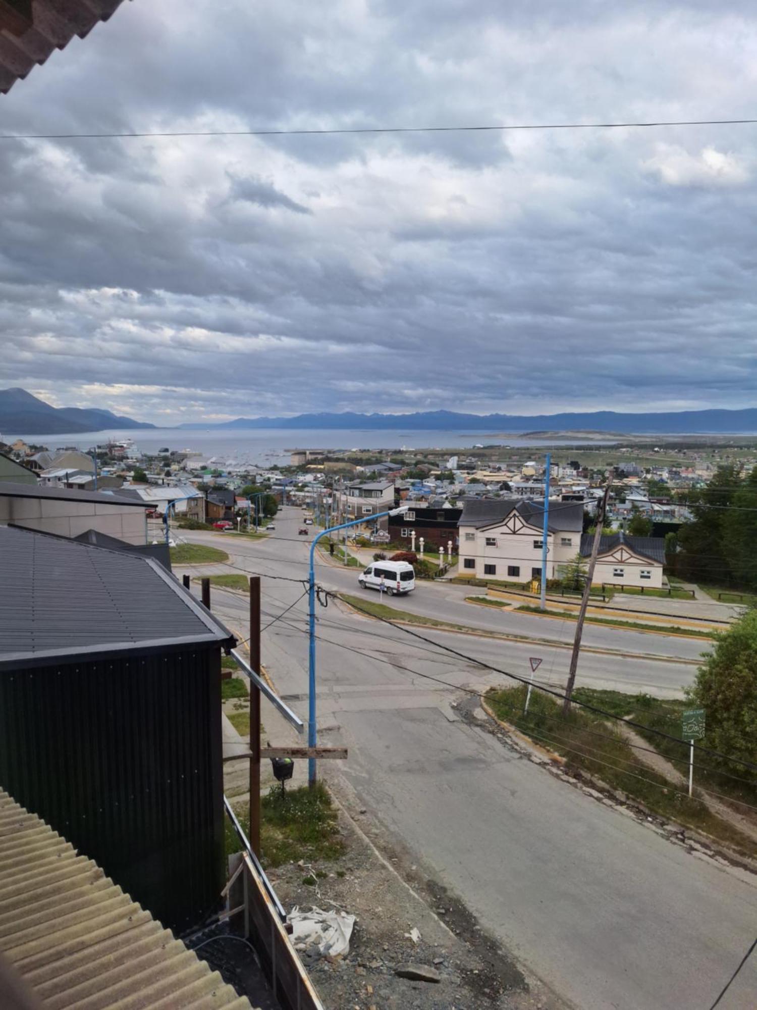 Departamentos Temporarios Cabanas Ushuaia Appartement Buitenkant foto